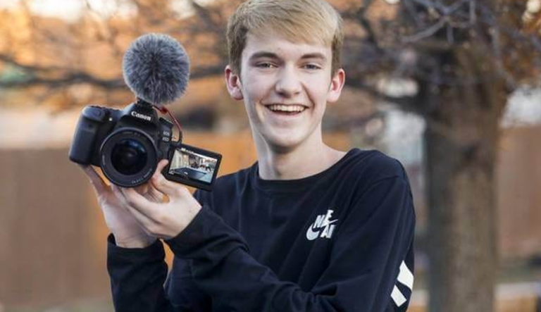 What Camera Does Tanner Braungardt Use